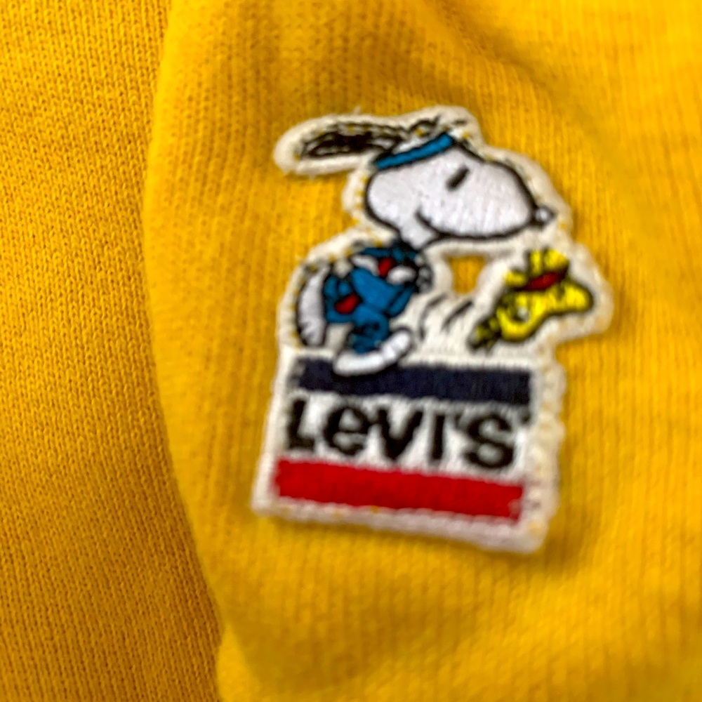 Levi's Yellow Snoopy Graphic Sweatshirt - Picture 2 of 5